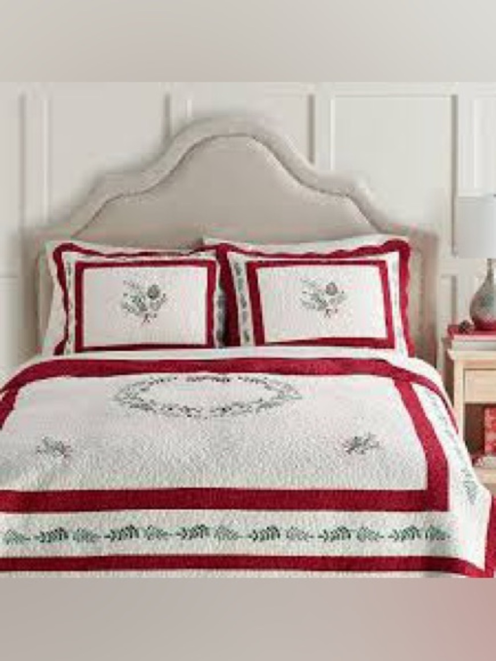 St. Nicholas Square® Holiday Quilt